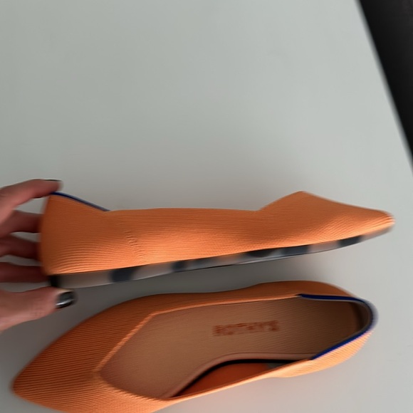 Tangerine Rothy’s pointed toe flats NWOT - Picture 3 of 4